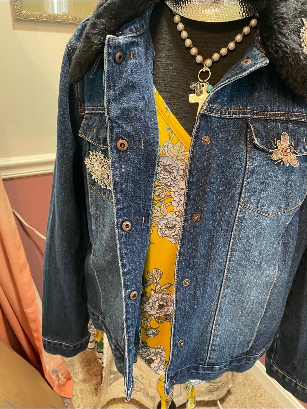 Dark Blue Denim Jacket with Black Faux Fur Collar - Liz Claiborne - Picture 7 of 16